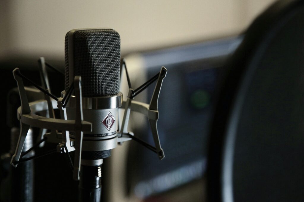 how to become a voice over artist